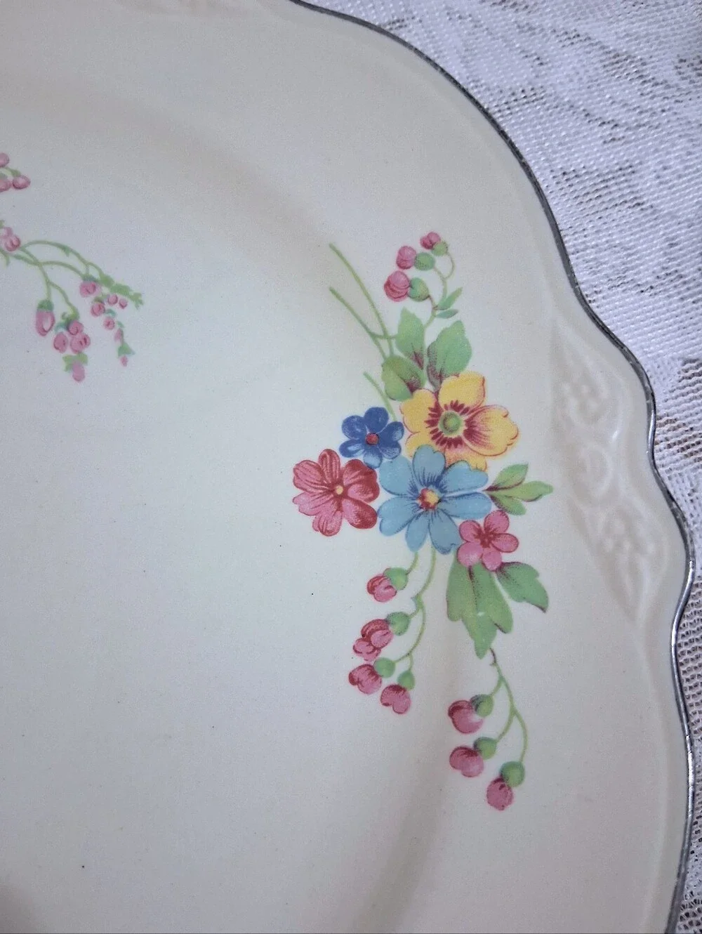 Vintage 1946 Homer Laughlin Virginia Rose Porcelain Dinner Plates Dishes